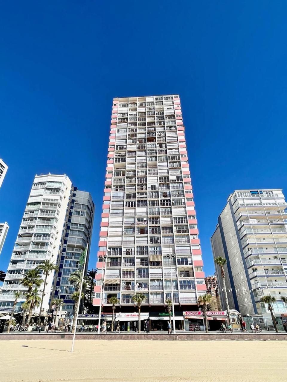 Las Damas - Aloturin Benidorm Bagian luar foto