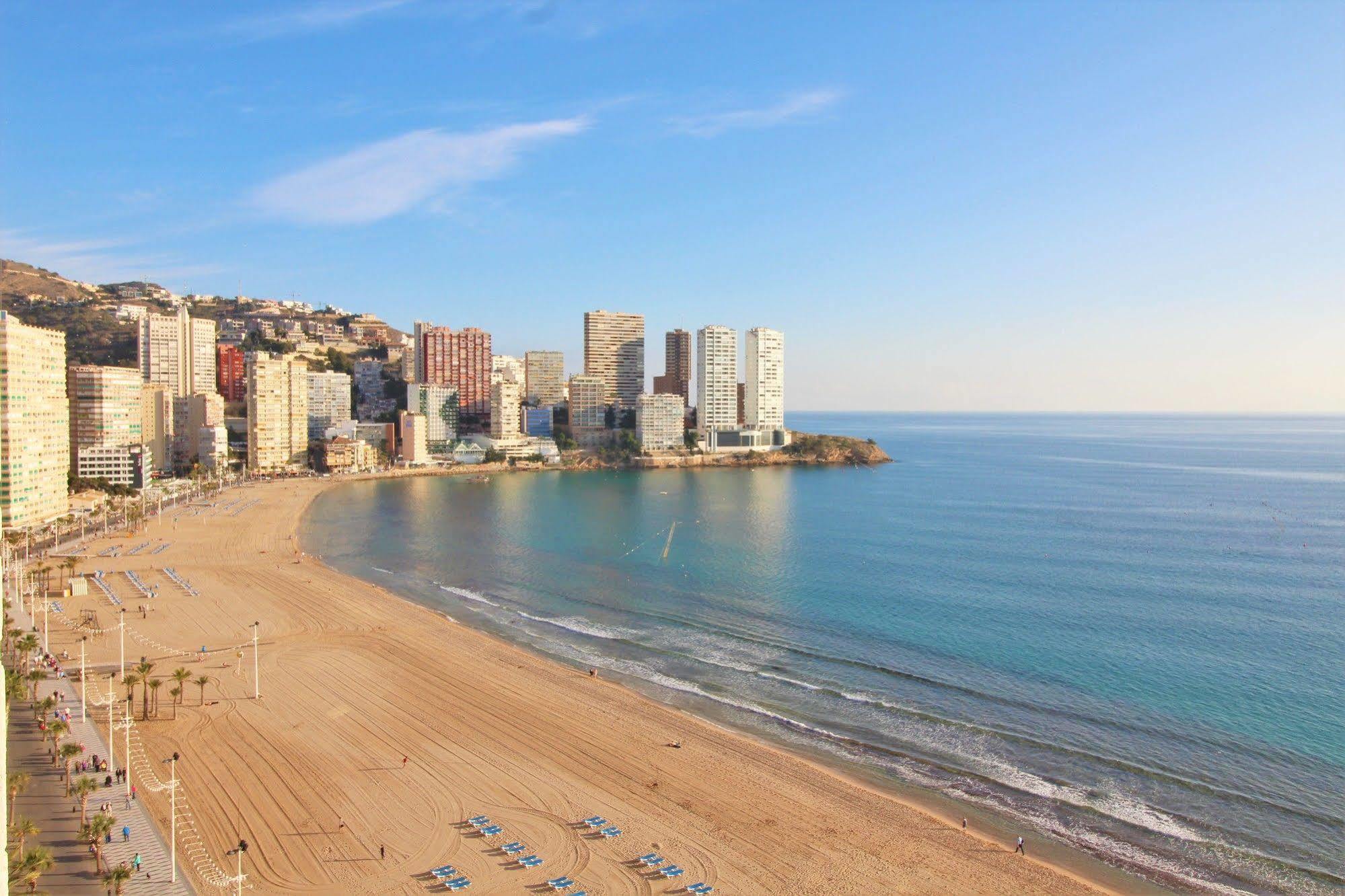 Las Damas - Aloturin Benidorm Bagian luar foto